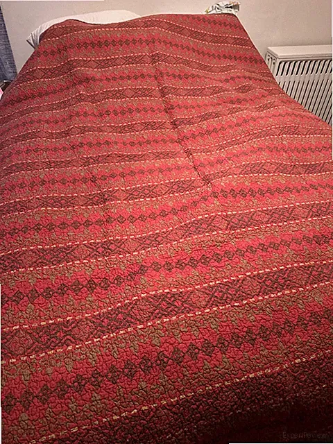 HiEnd Accents Quilt, Reds And Browns W/ 1 Sham, Size Twin 68 X 88” Cotton
